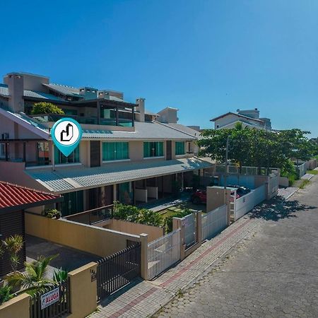 Aqui tudo contribui para felicidade e o bem-estar Bombinhas Exterior foto